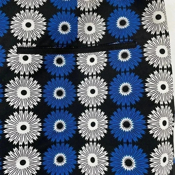 Golftini Women’s Skort Size 2L Black Blue White Floral Side Zipper EUC - Picture 7 of 14